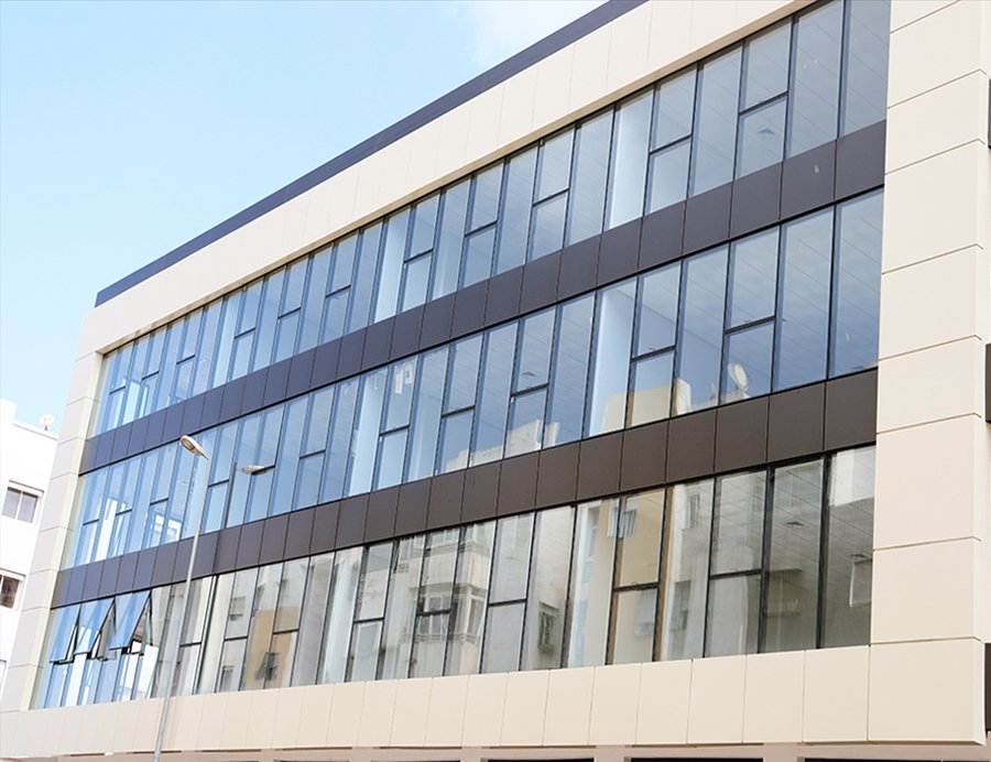 Centre Commercial et Plateaux Bureaux MABROKA - Image 5